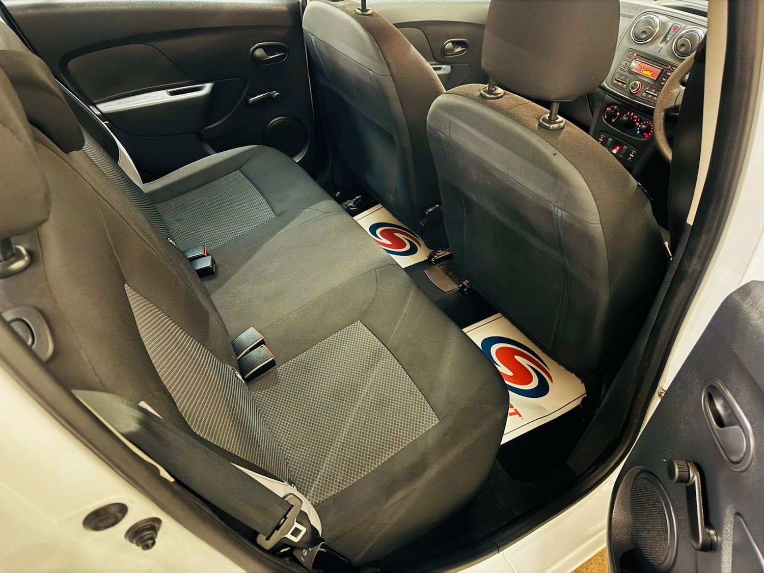 Used Dacia Sandero 2015 for sale - 77032834: Photo 21