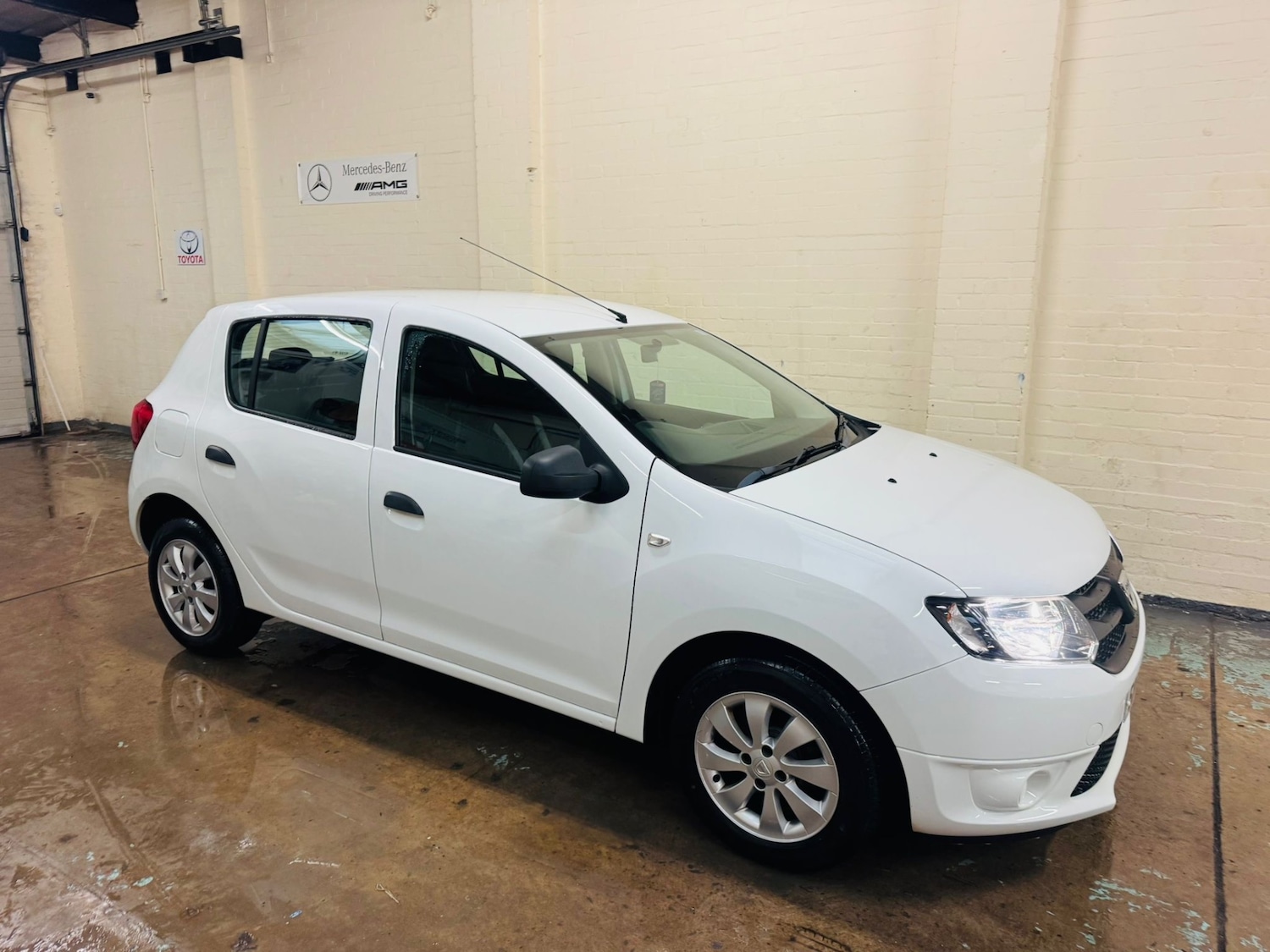 Used Dacia Sandero 2015 for sale - 77032834: Photo 3