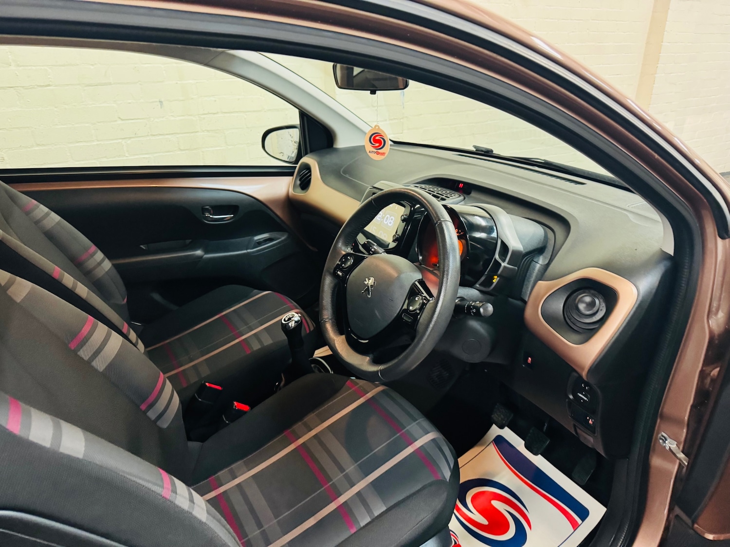 Used Peugeot 108 2015 for sale - 76681922: Photo 15