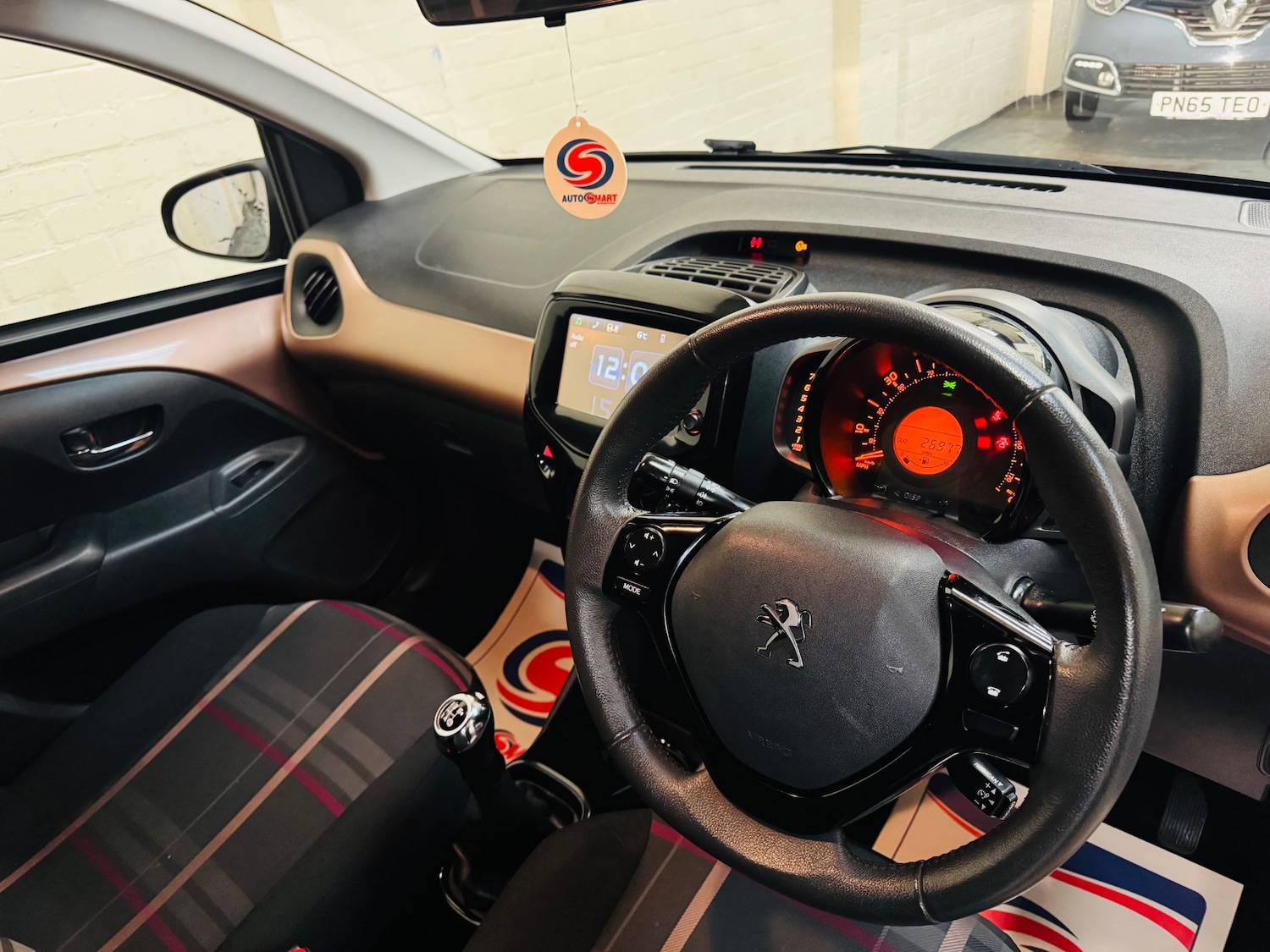 Used Peugeot 108 2015 for sale - 76681922: Photo 17