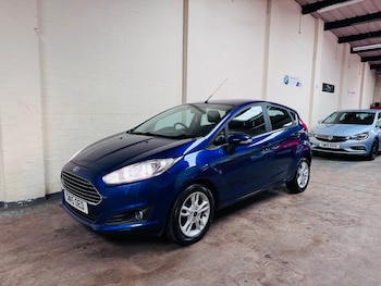 Used Ford Fiesta 2015 for sale - 79054479: Photo
