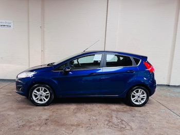 Used Ford Fiesta 2015 for sale - 79054479: Photo