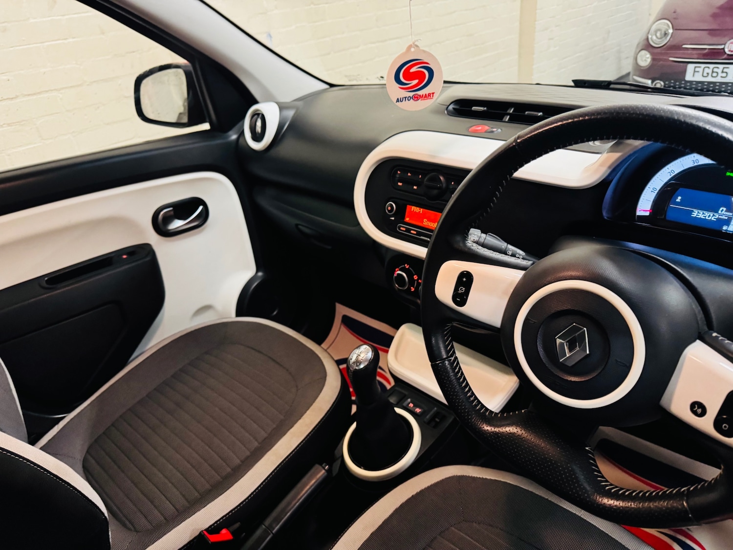 Used Renault Twingo 2015 for sale - 76718882: Photo 15