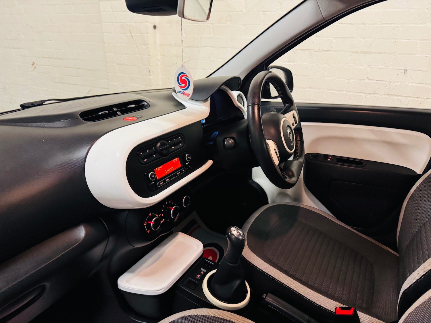 Used Renault Twingo 2015 for sale - 76718882: Photo 24