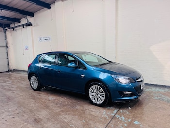 Used Vauxhall Astra 2013 for sale - 77548606: Photo
