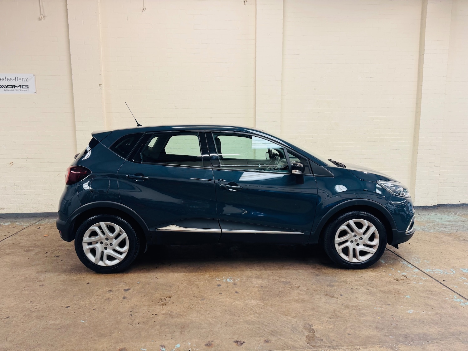 Used Renault Captur 2015 for sale - 76088928: Photo 11