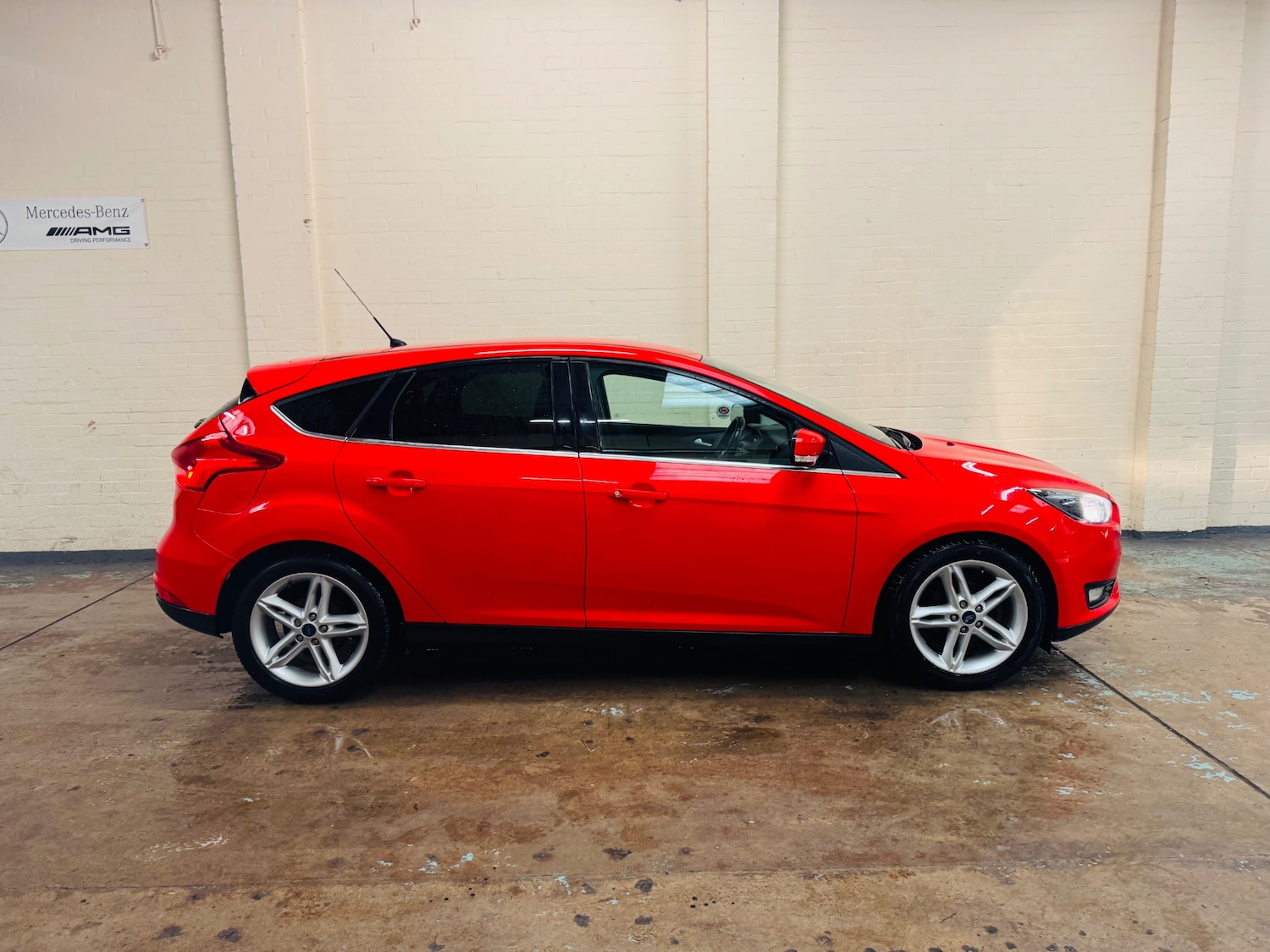 Used Ford Focus 2015 for sale - 76488610: Photo 11