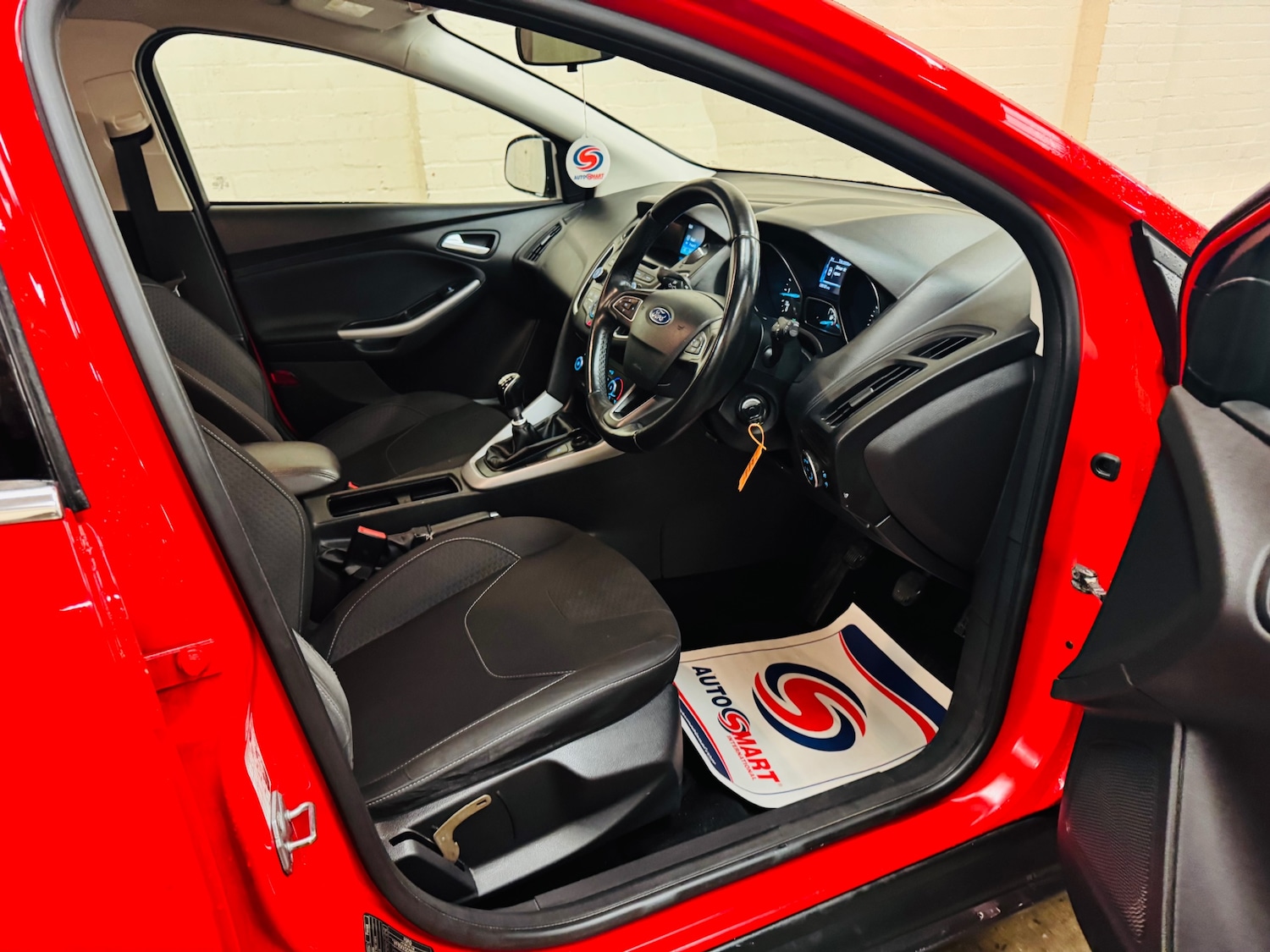 Used Ford Focus 2015 for sale - 76488610: Photo 16