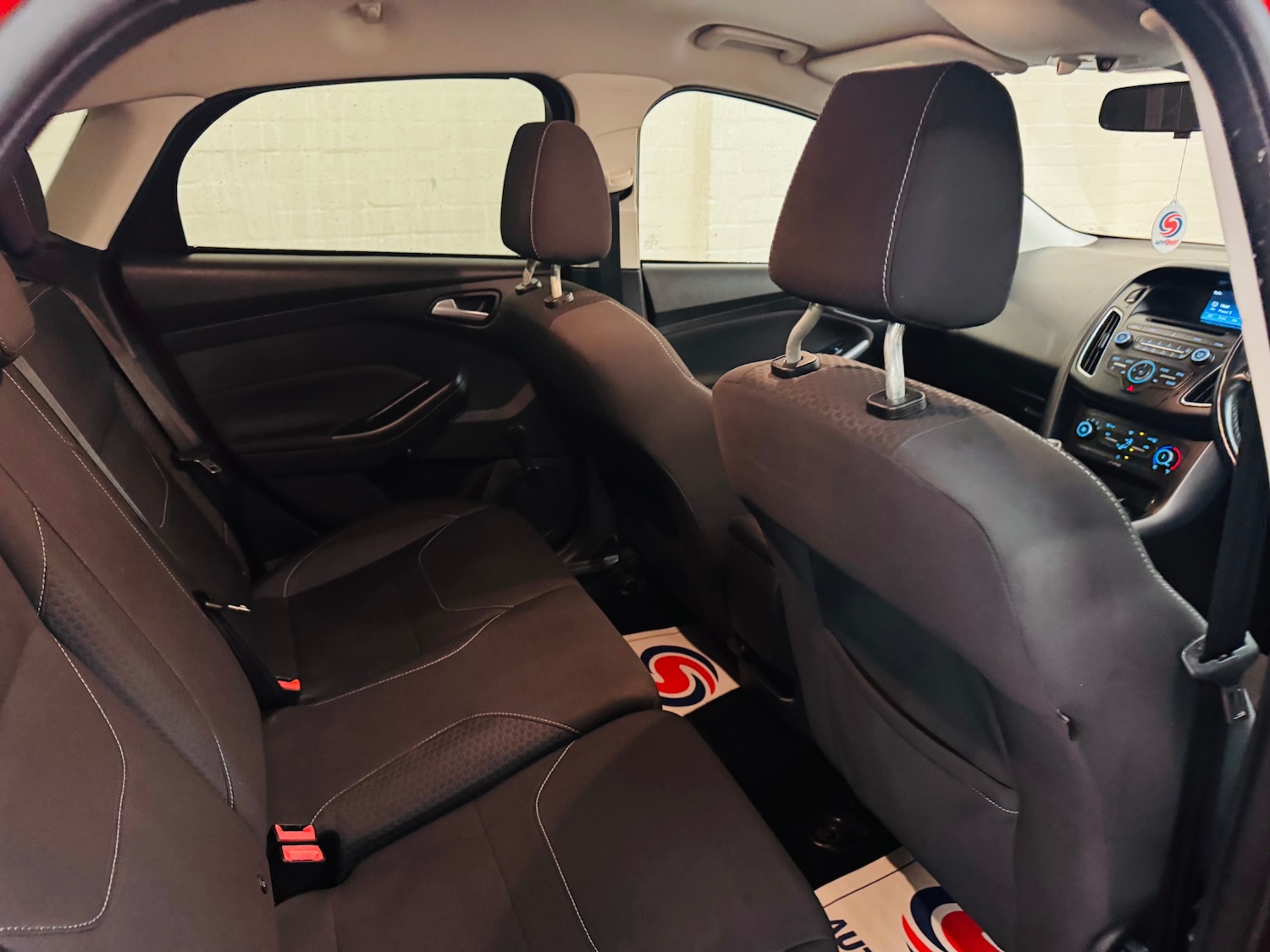 Used Ford Focus 2015 for sale - 76488610: Photo 18