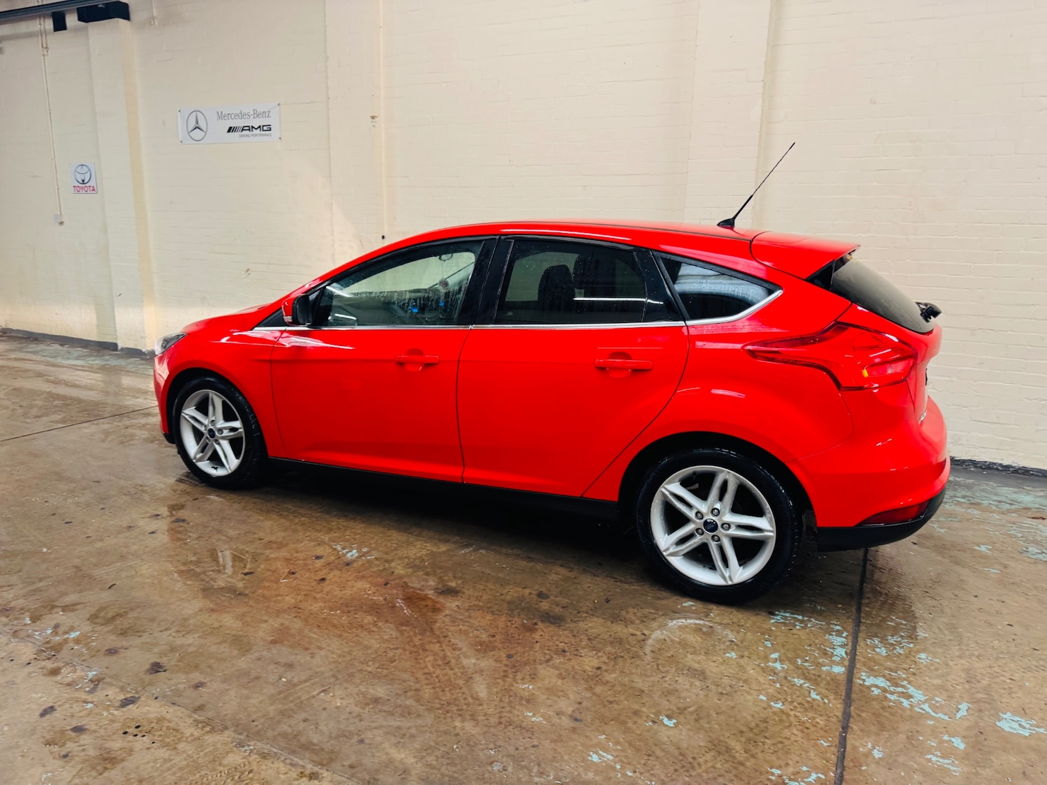 Used Ford Focus 2015 for sale - 76488610: Photo 5