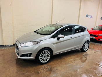 Used Ford Fiesta 2015 for sale - 79185667: Photo