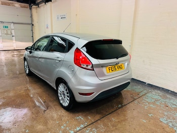 Used Ford Fiesta 2015 for sale - 79185667: Photo