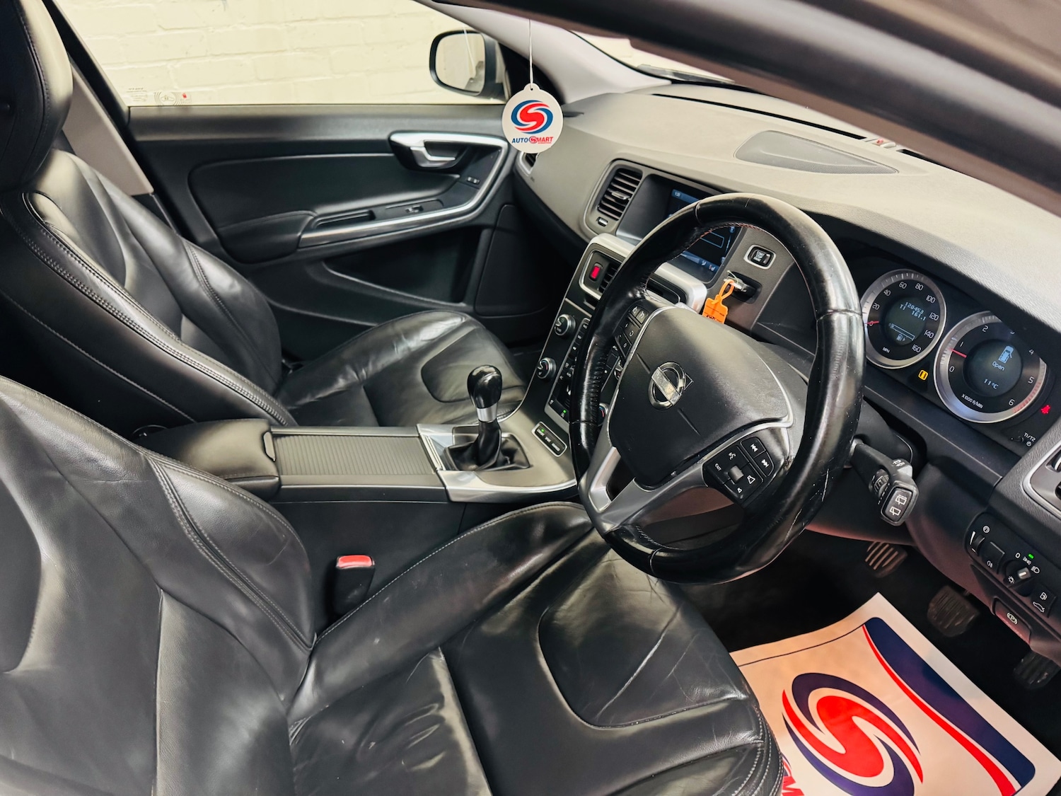 Used Volvo V60 2012 for sale - 76588894: Photo 17