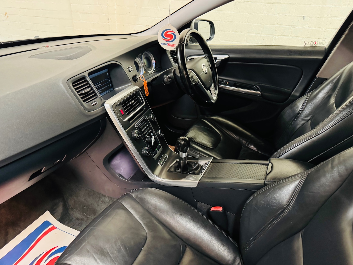 Used Volvo V60 2012 for sale - 76588894: Photo 24