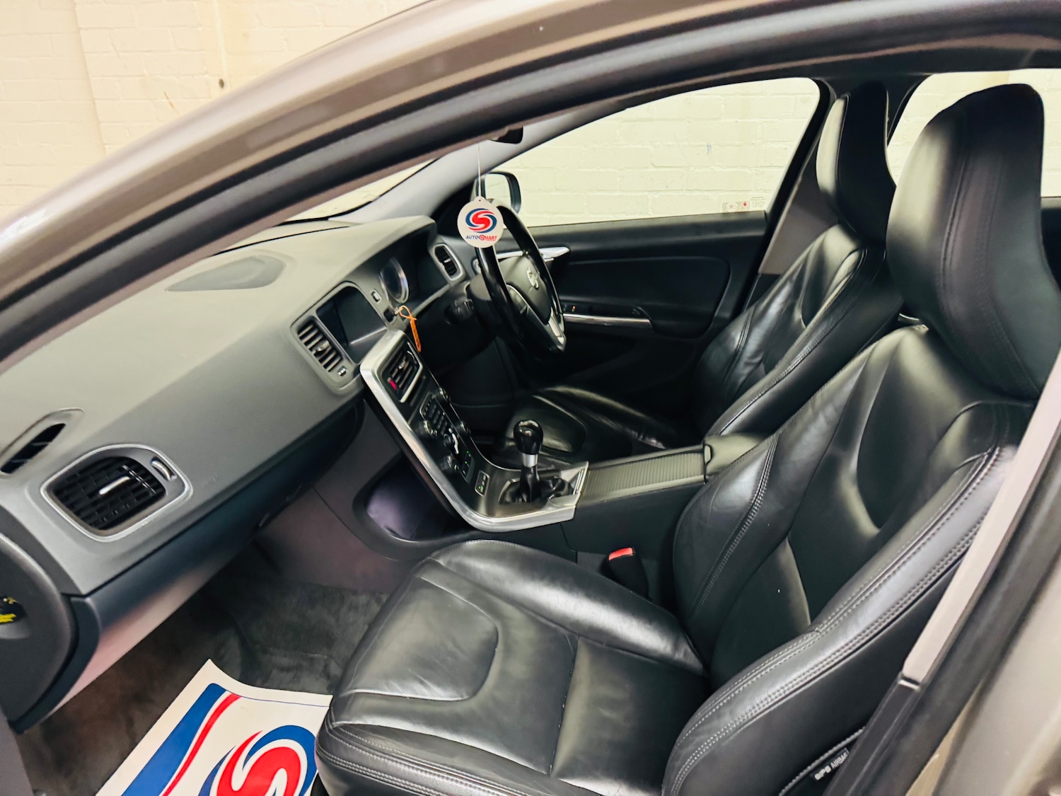 Used Volvo V60 2012 for sale - 76588894: Photo 25