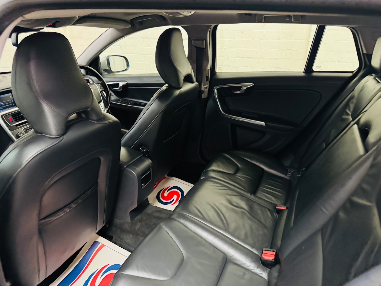 Used Volvo V60 2012 for sale - 76588894: Photo 26