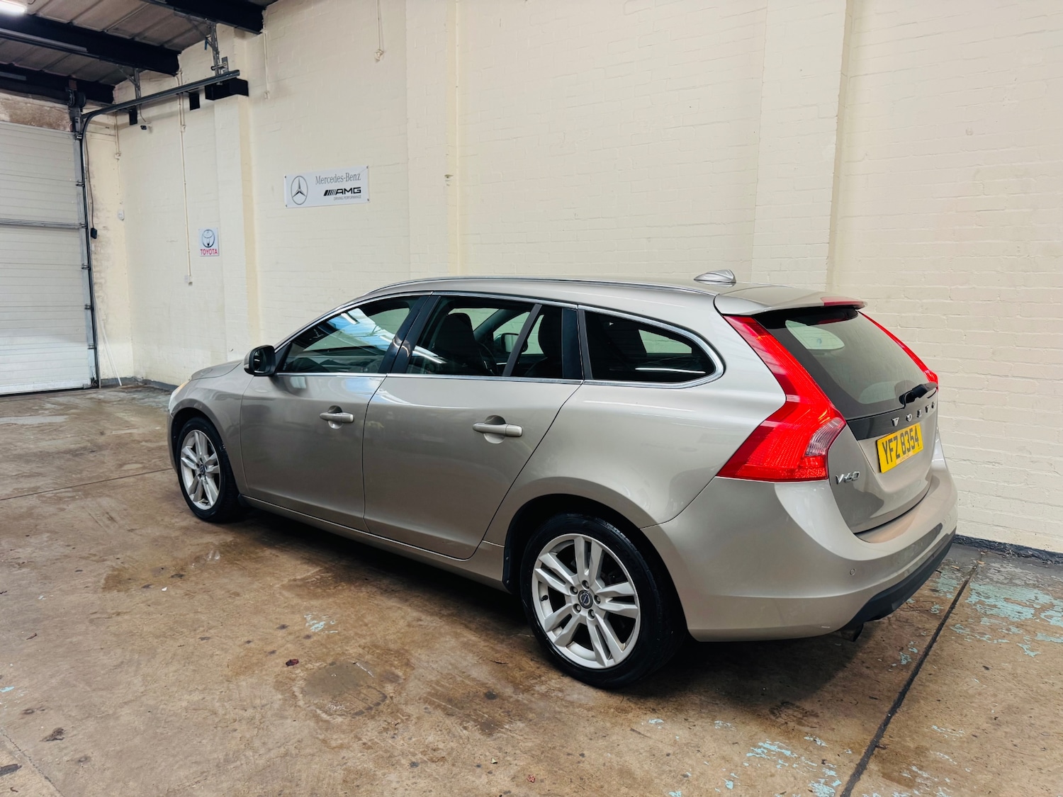 Used Volvo V60 2012 for sale - 76588894: Photo 5