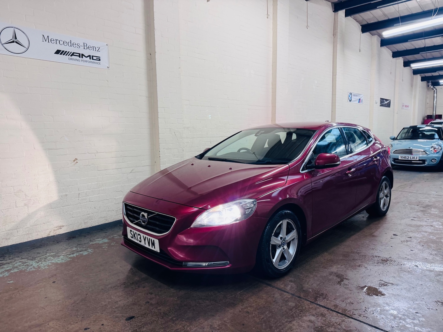 Used Volvo V40 2013 for sale - 77137052: Photo 11