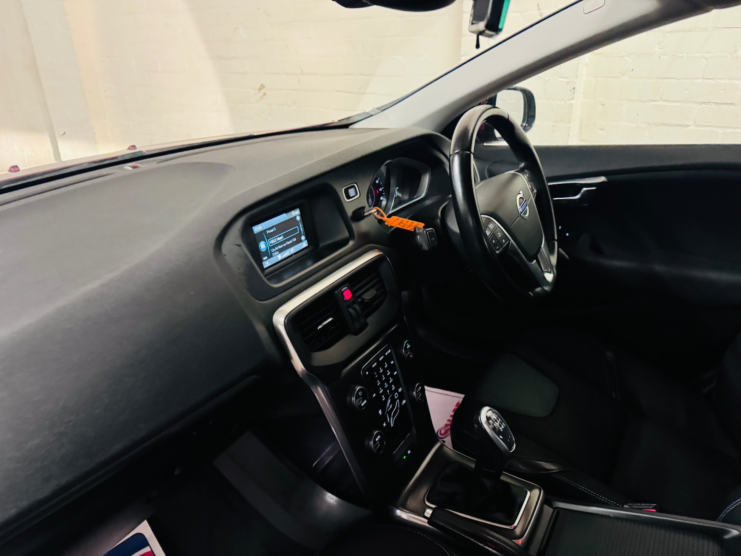 Used Volvo V40 2013 for sale - 77137052: Photo 18