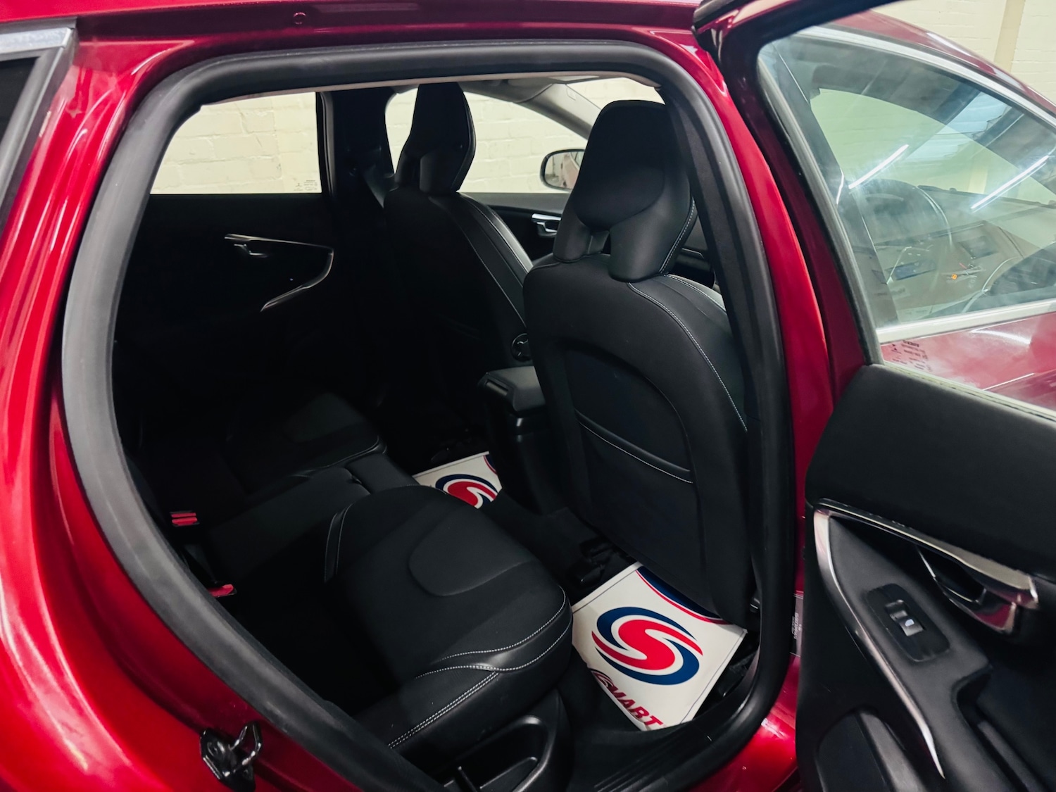 Used Volvo V40 2013 for sale - 77137052: Photo 23