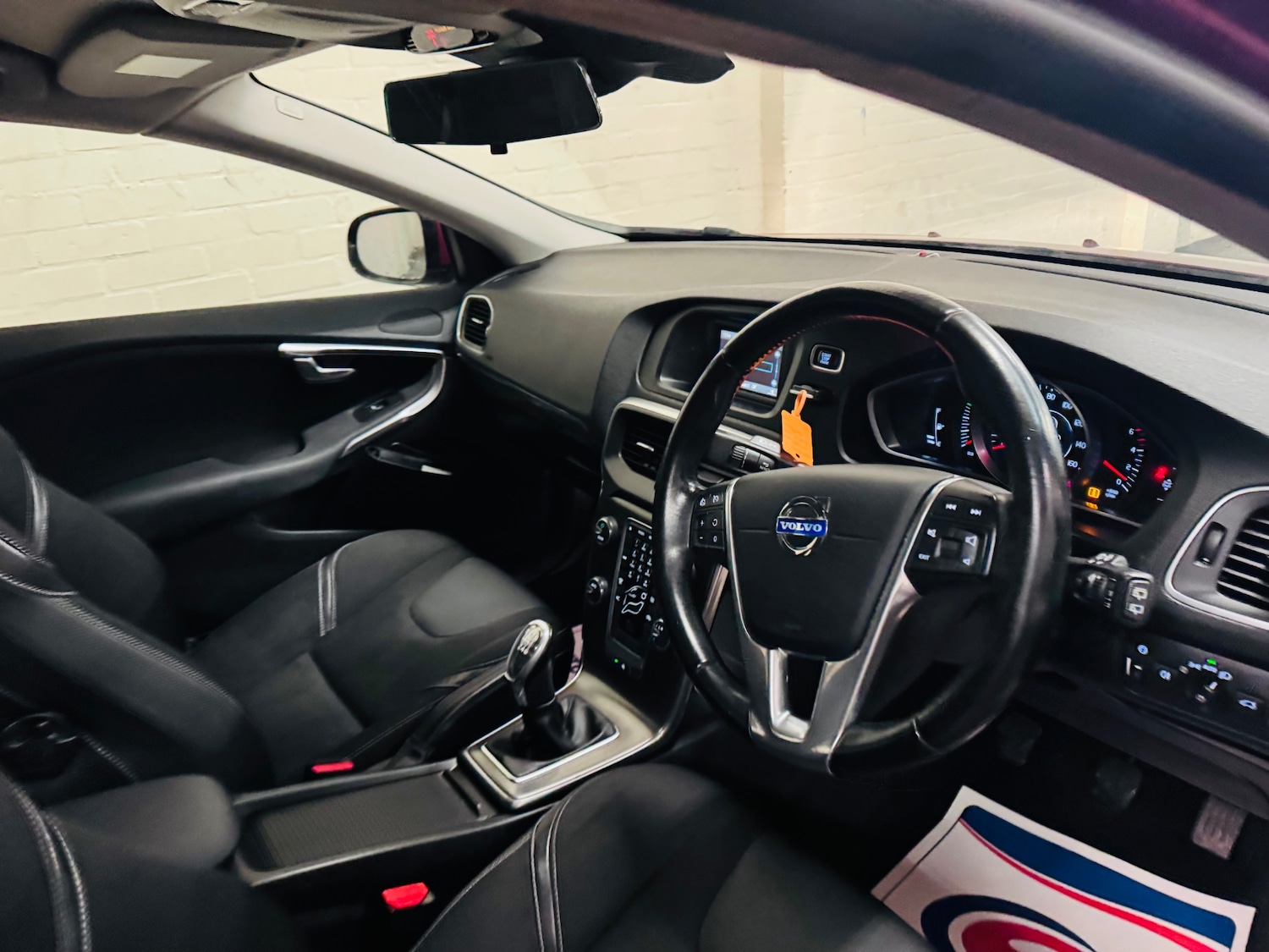 Used Volvo V40 2013 for sale - 77137052: Photo 25