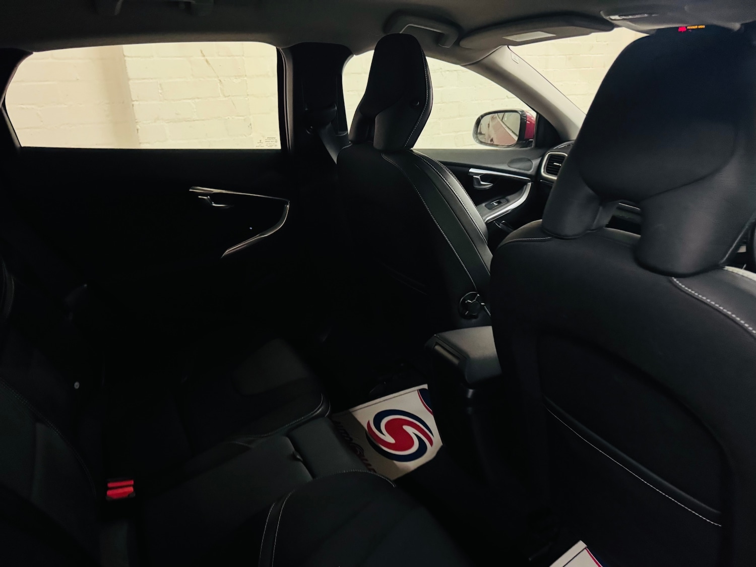 Used Volvo V40 2013 for sale - 77137052: Photo 26