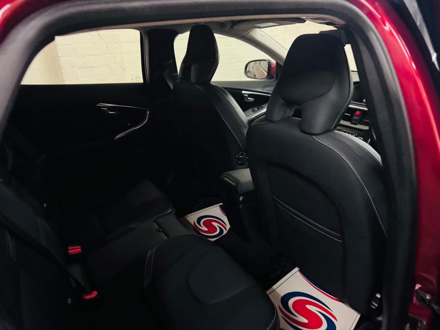 Used Volvo V40 2013 for sale - 77137052: Photo 27