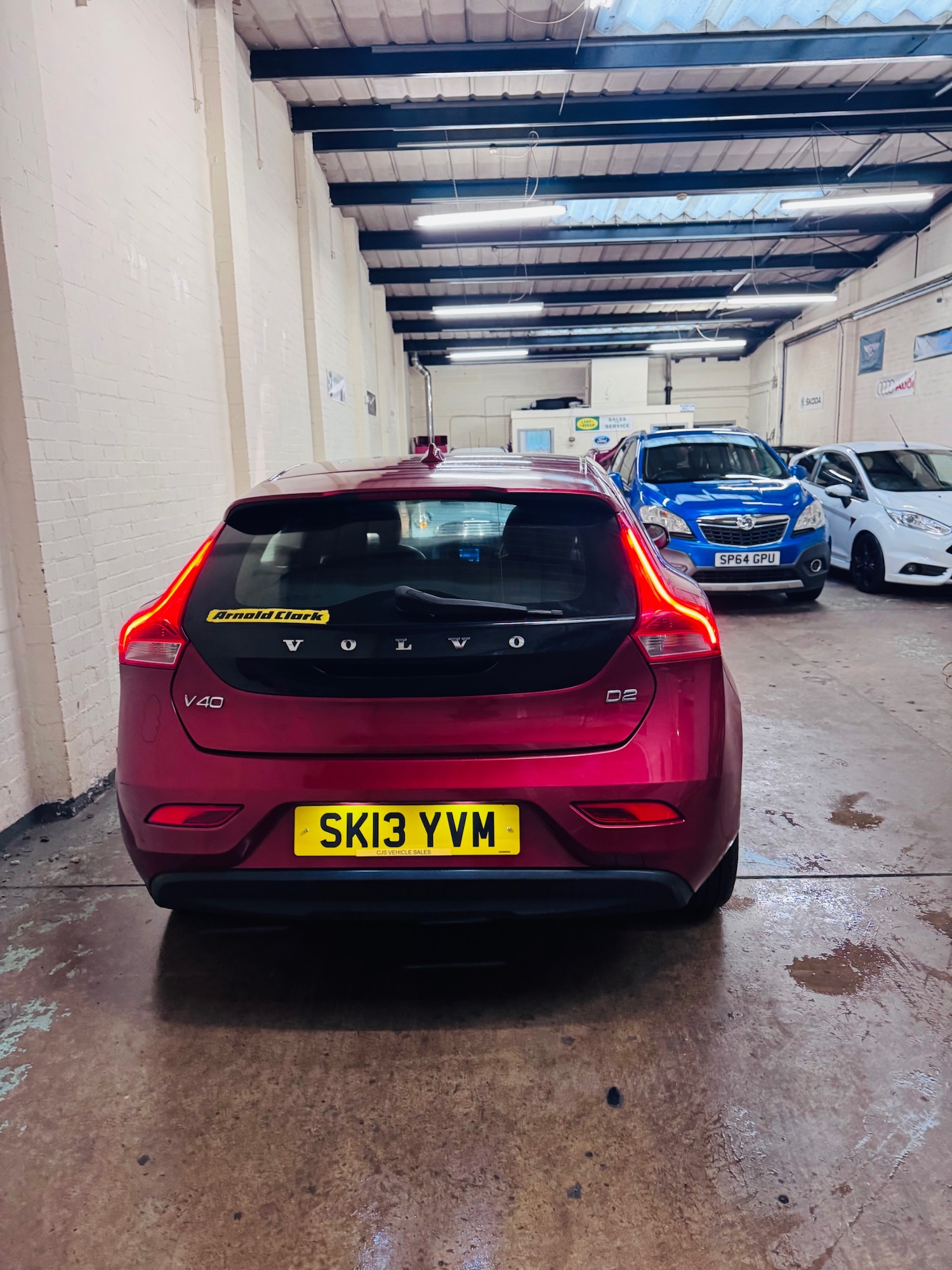 Used Volvo V40 2013 for sale - 77137052: Photo 8