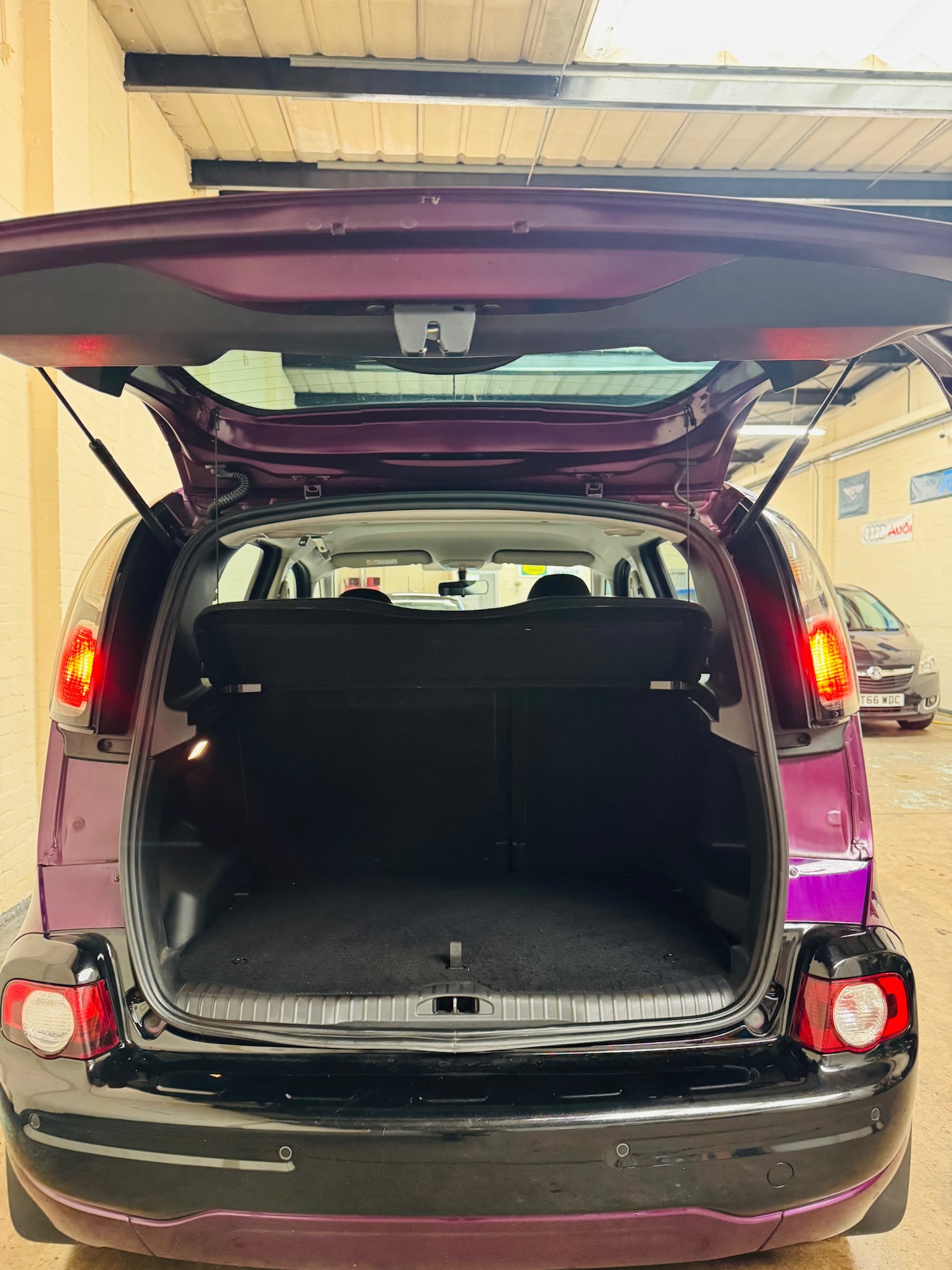 Vehicle 21