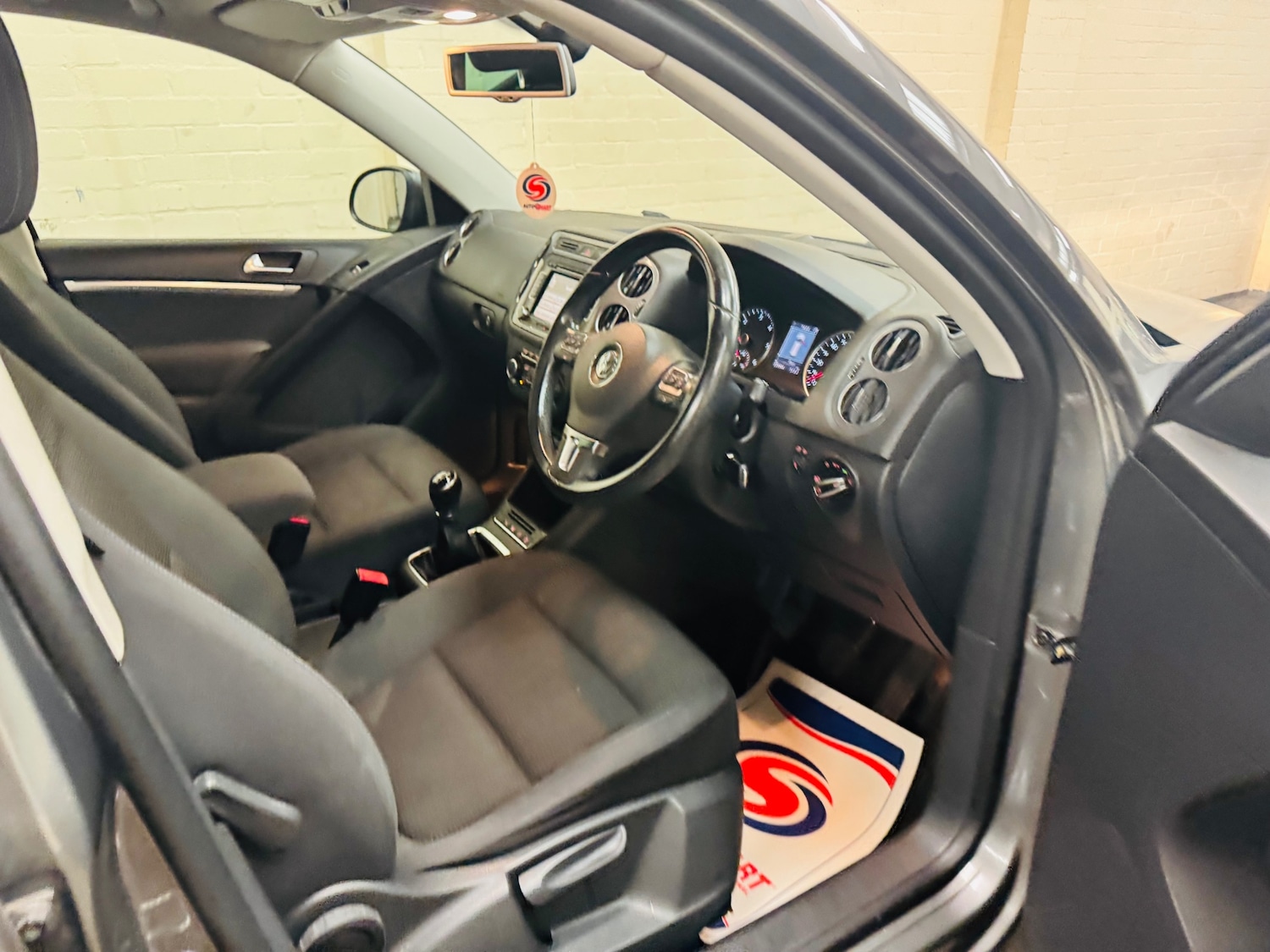 Used Volkswagen Tiguan 2012 for sale - 76323878: Photo 15