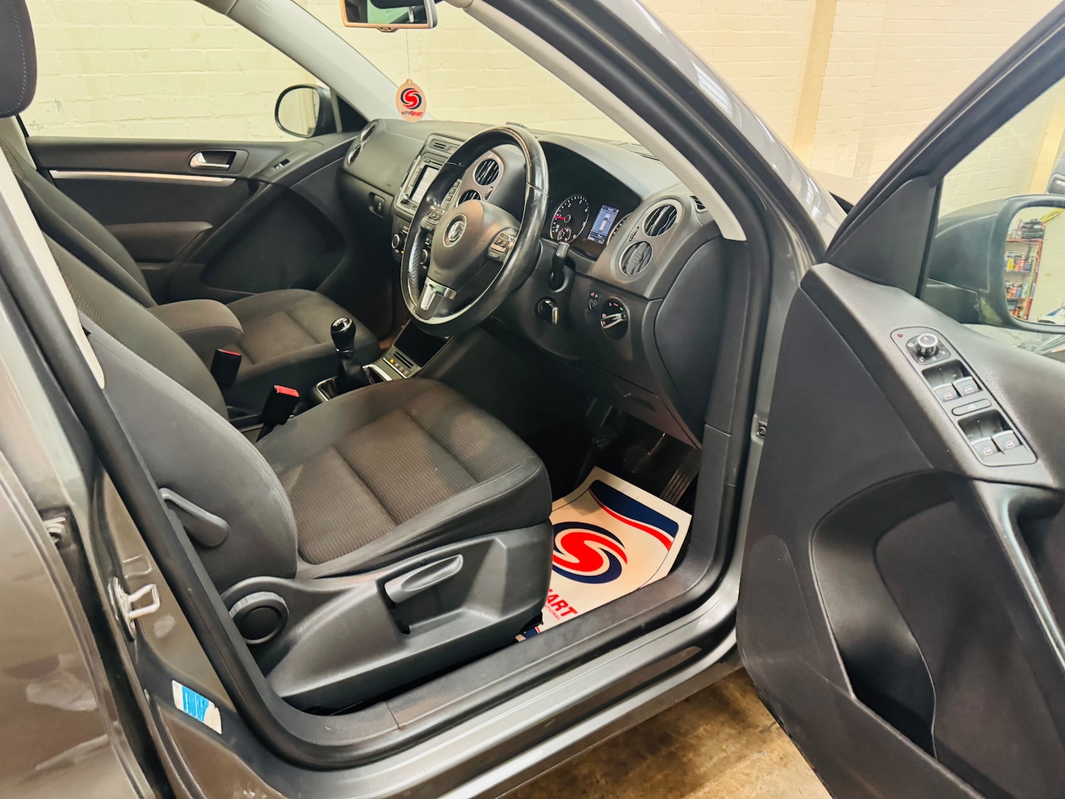 Used Volkswagen Tiguan 2012 for sale - 76323878: Photo 16