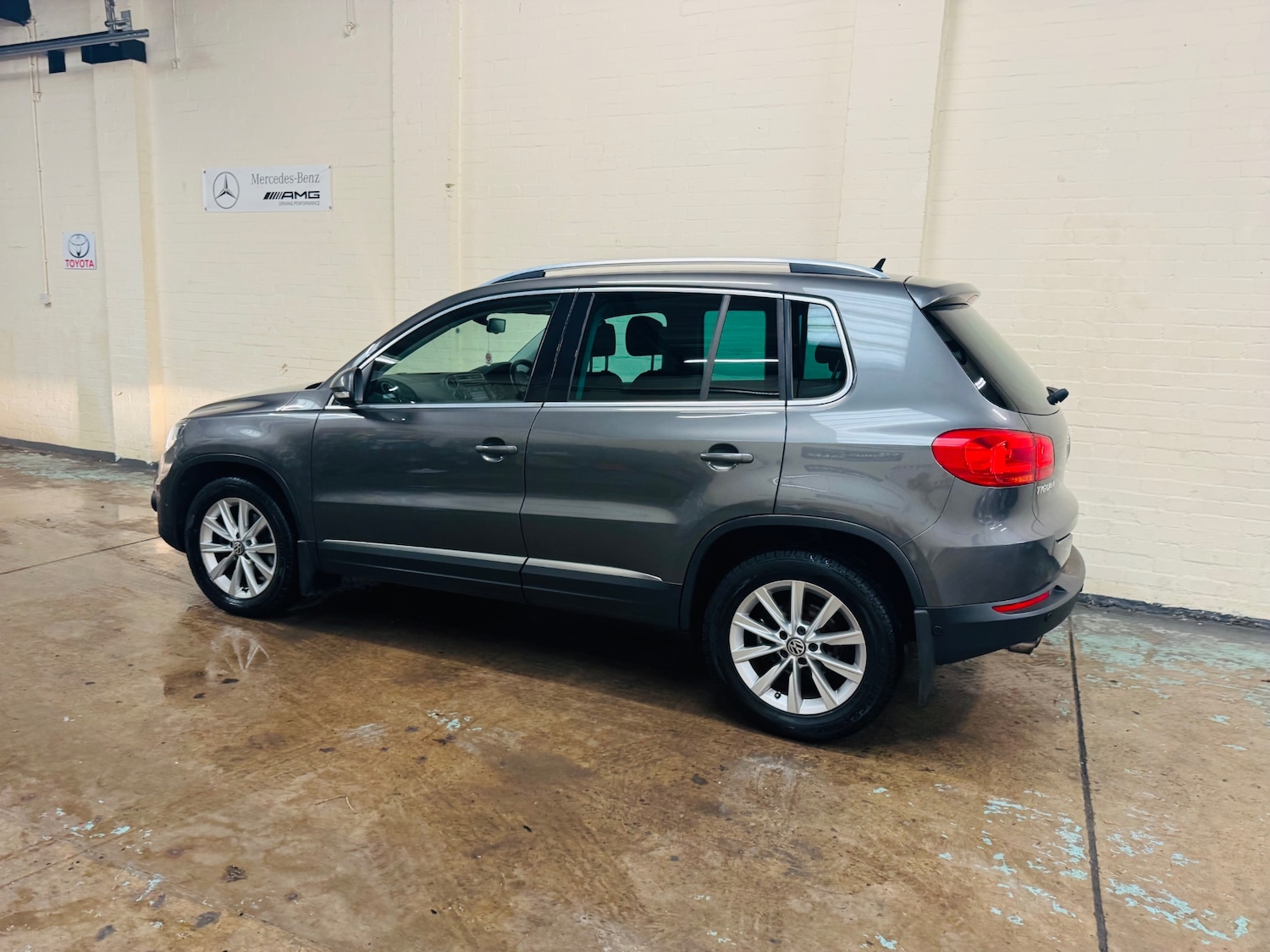 Used Volkswagen Tiguan 2012 for sale - 76323878: Photo 5