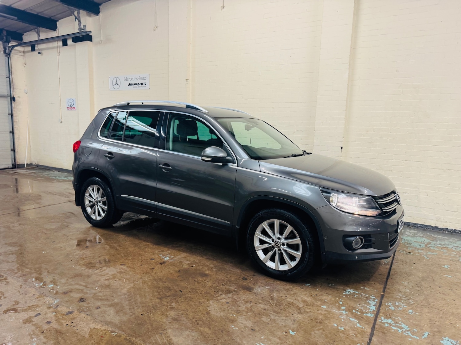 Used Volkswagen Tiguan 2012 for sale - 76323878: Photo 8
