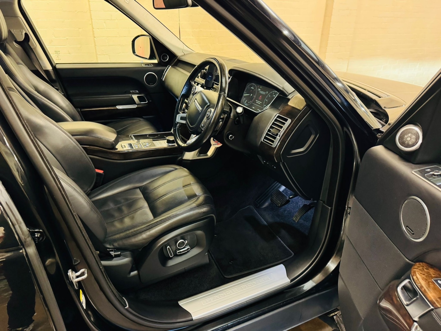 Used Land Rover Range Rover 2016 for sale - 77687784: Photo 46