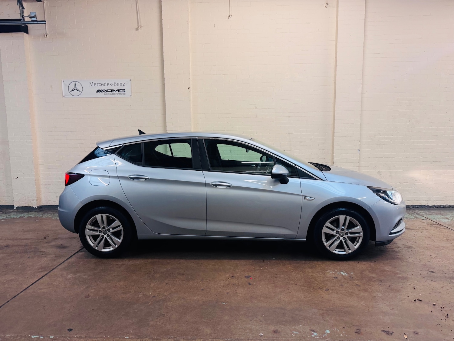 Used Vauxhall Astra 2017 for sale - 77208607: Photo 10