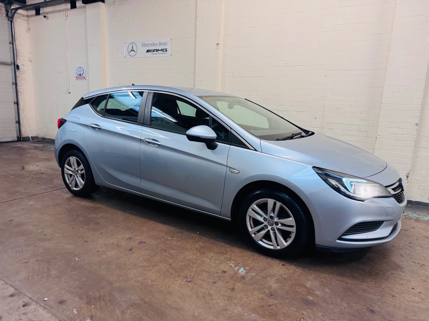 Used Vauxhall Astra 2017 for sale - 77208607: Photo 9
