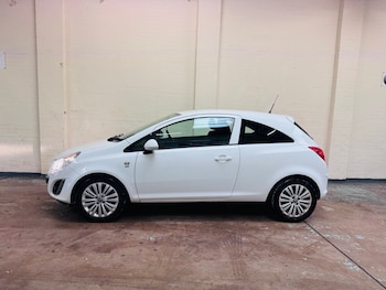 Used Vauxhall Corsa 2013 for sale - 77548588: Photo