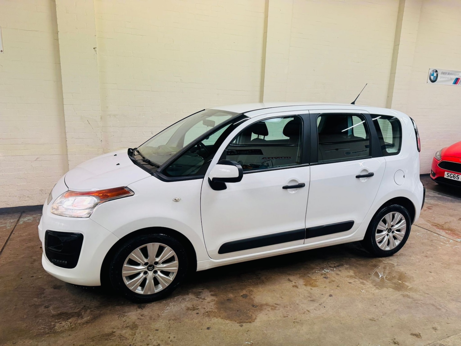 Used Citroen C3 Picasso 2015 for sale - 78202497: Photo 2