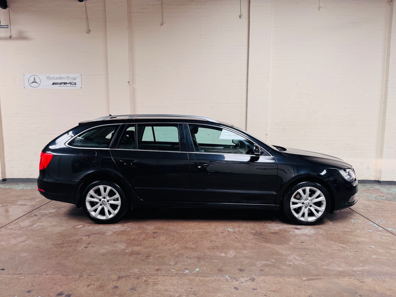 Used Skoda Superb 2014 for sale - 77946196: Photo 11