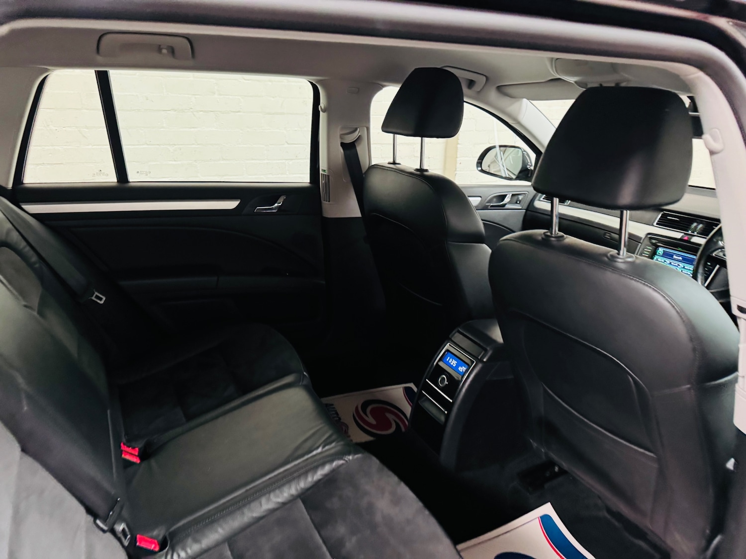 Used Skoda Superb 2014 for sale - 77946196: Photo 18