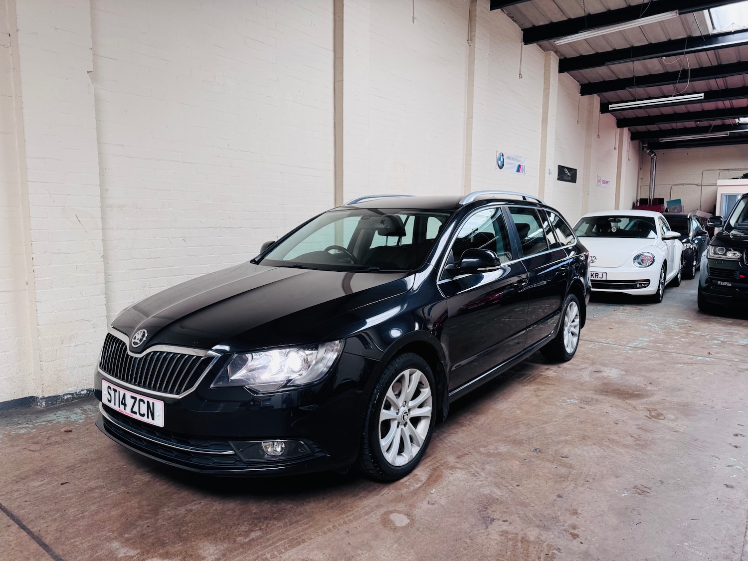 Used Skoda Superb 2014 for sale - 77946196: Photo 2