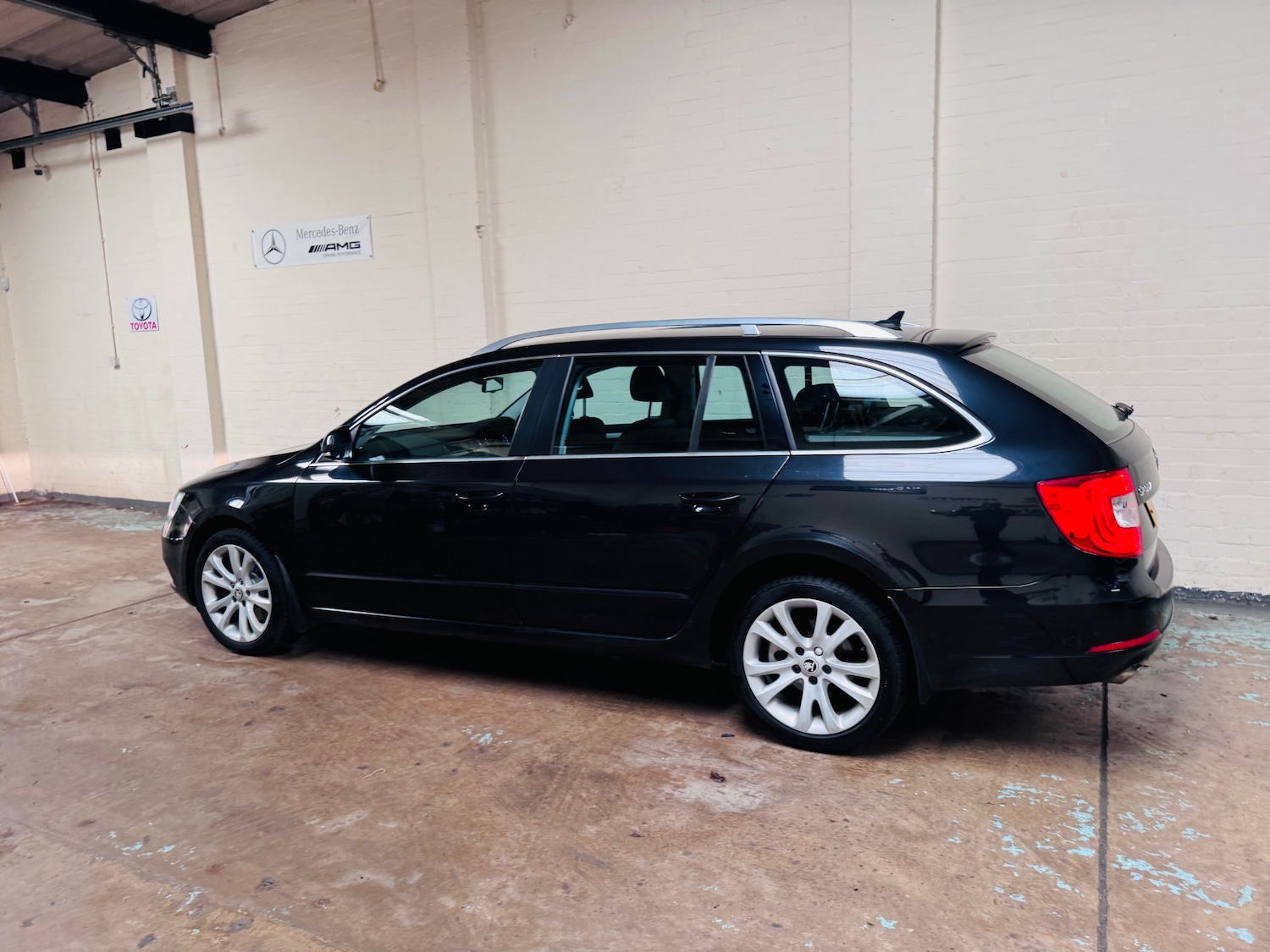 Used Skoda Superb 2014 for sale - 77946196: Photo 4