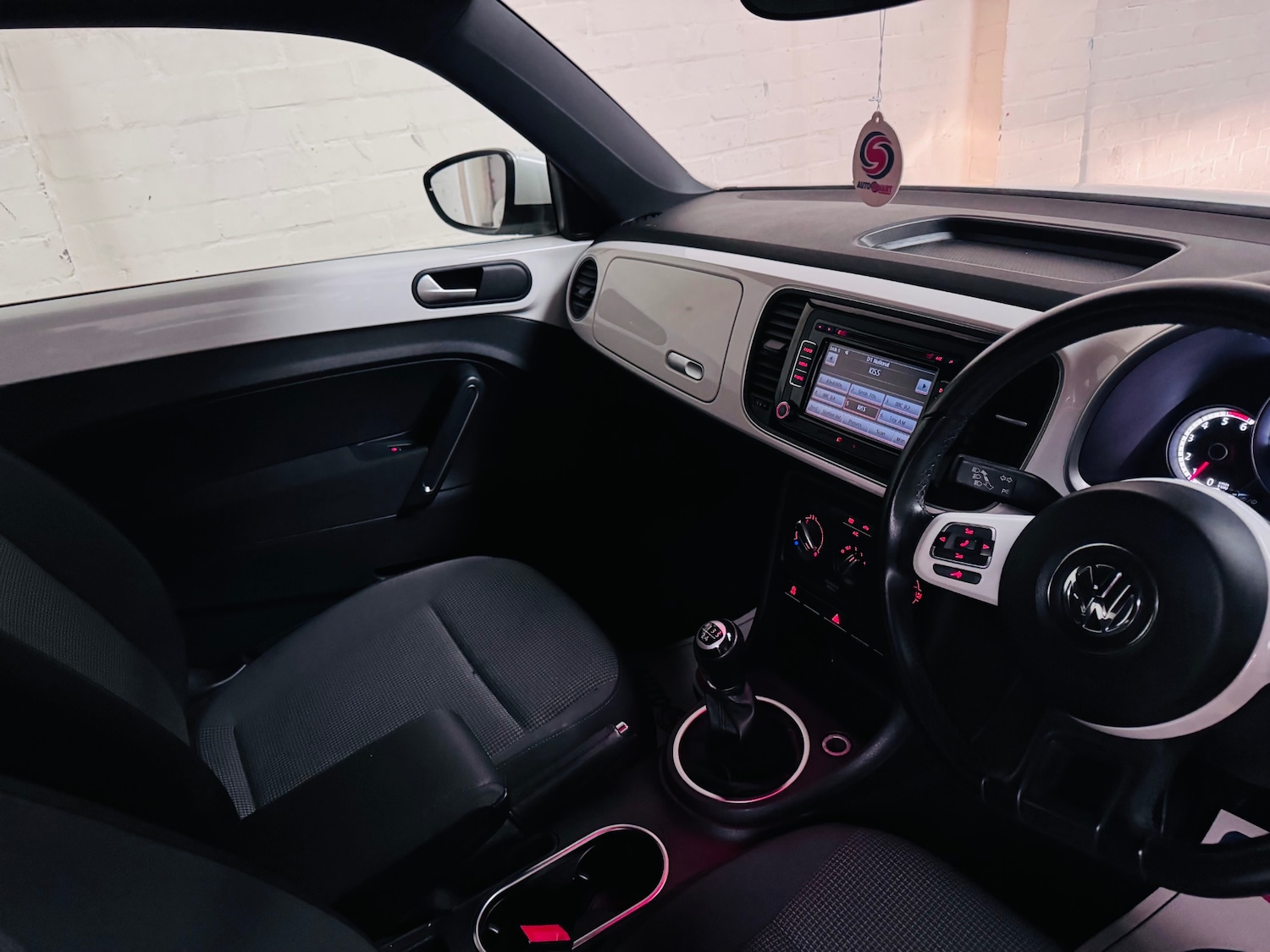 Used Volkswagen Beetle 2013 for sale - 77830485: Photo 18