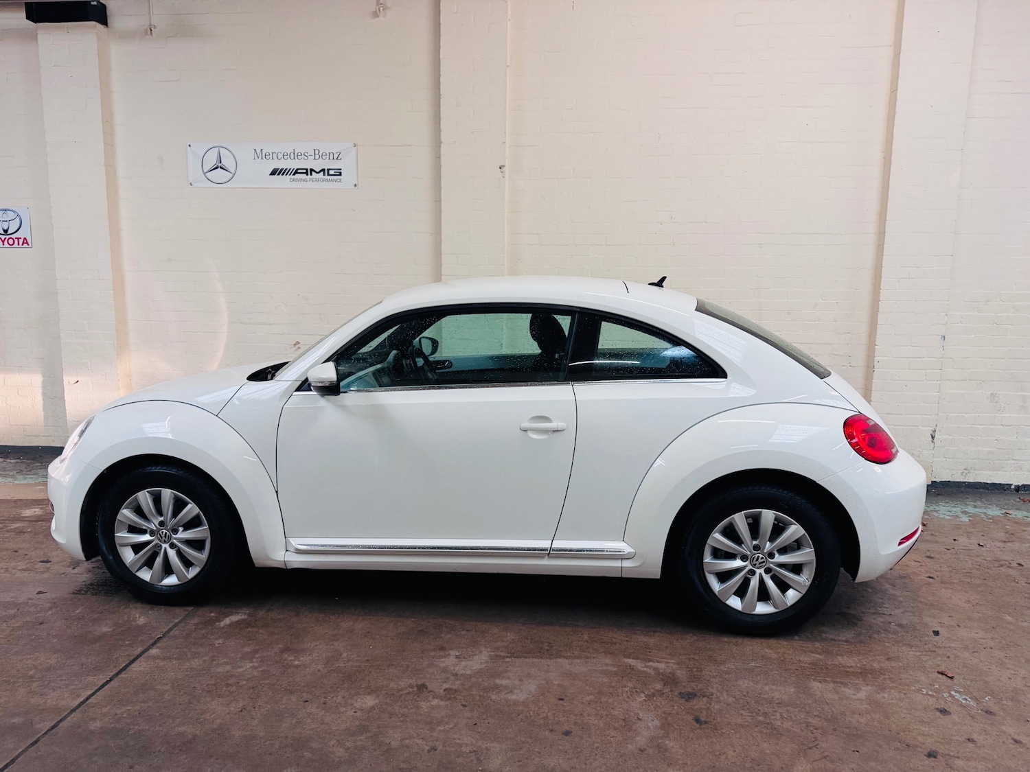 Used Volkswagen Beetle 2013 for sale - 77830485: Photo 4