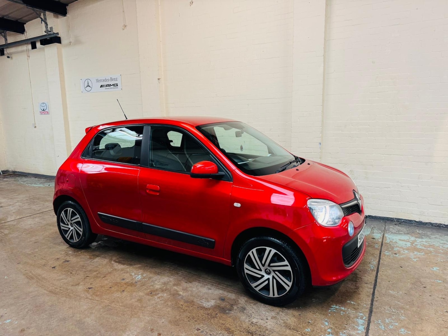 Used Renault Twingo 2015 for sale - 77801909: Photo 2