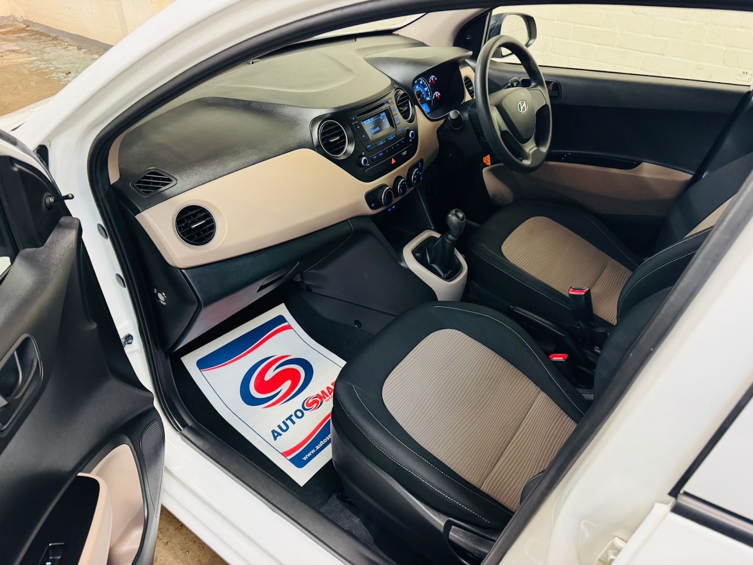 Used Hyundai i10 2016 for sale - 76450008: Photo 16