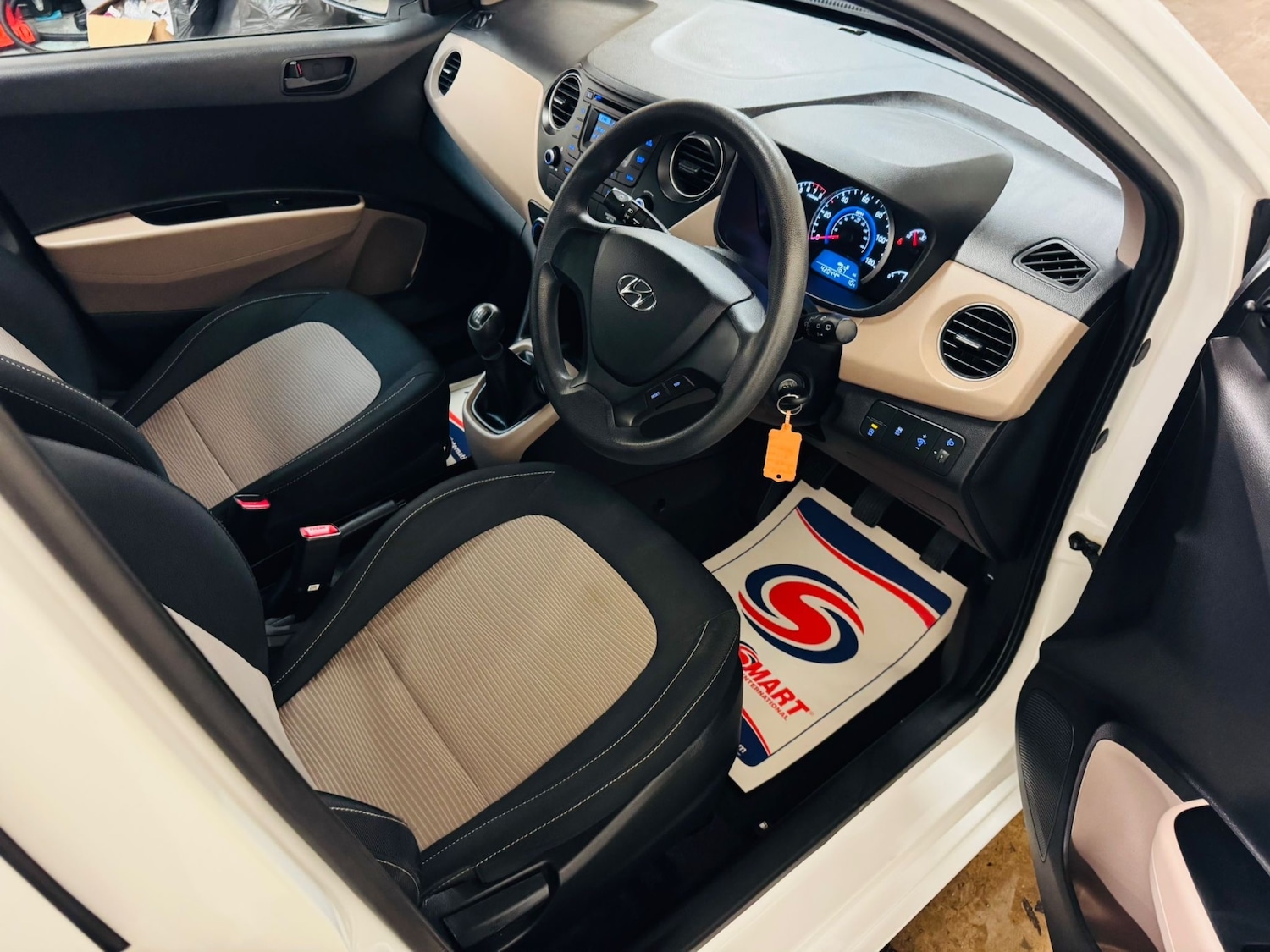 Used Hyundai i10 2016 for sale - 76450008: Photo 19