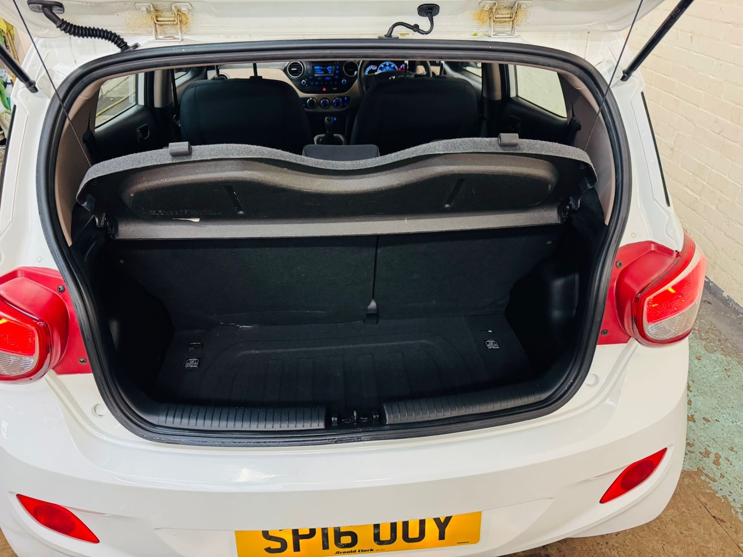 Used Hyundai i10 2016 for sale - 76450008: Photo 20