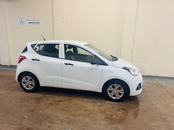 Used Hyundai i10 2016 for sale - 76450008: Photo