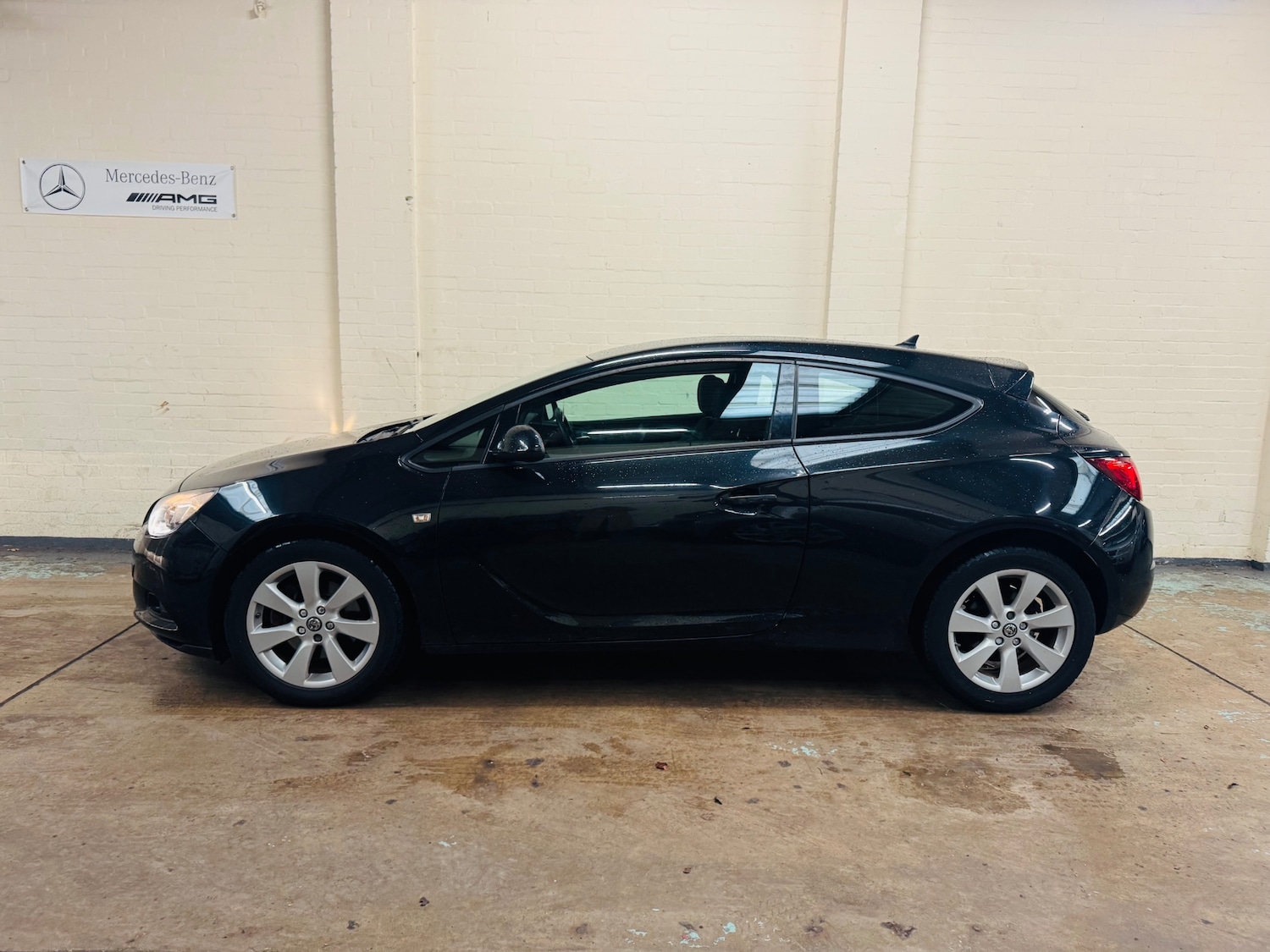 Used Vauxhall Astra GTC 2014 for sale - 76560112: Photo 3